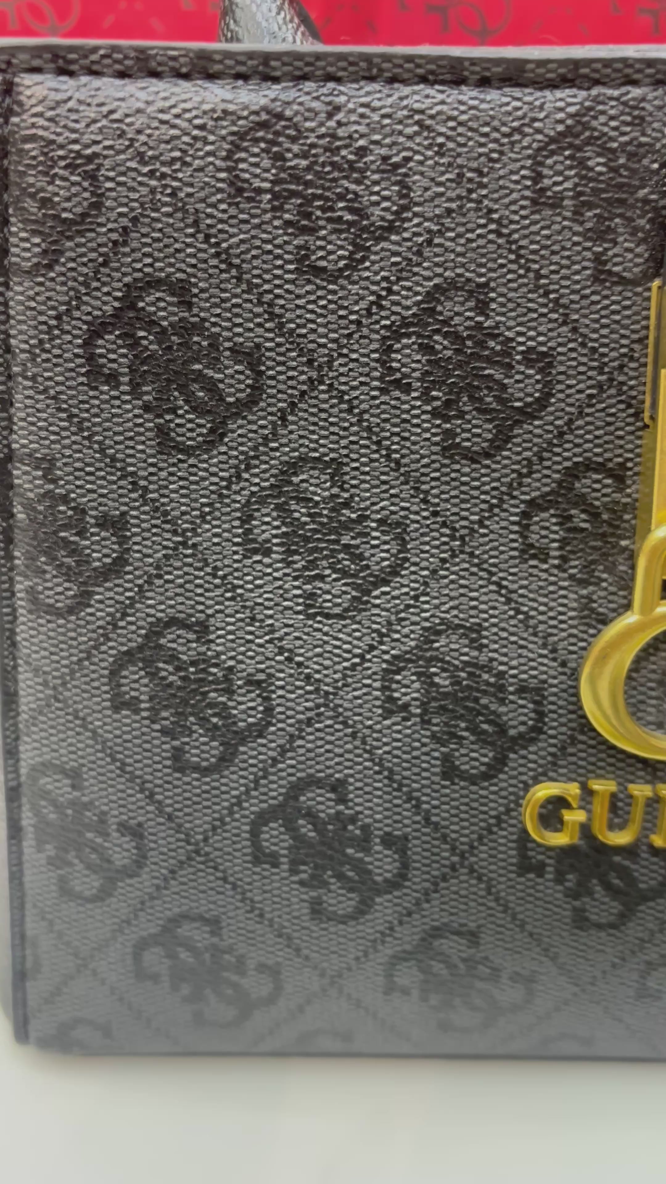 Guess mini sling